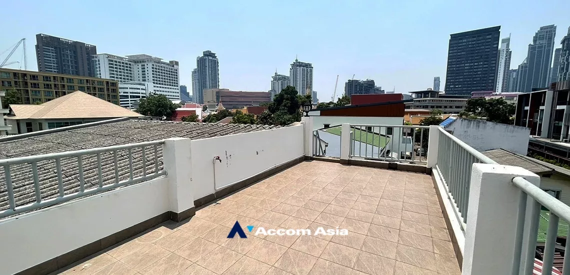 14  5 br Townhouse For Rent in Sukhumvit ,Bangkok BTS Ekkamai AA19964