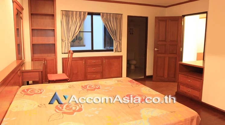 unitLe Premier II Condominium