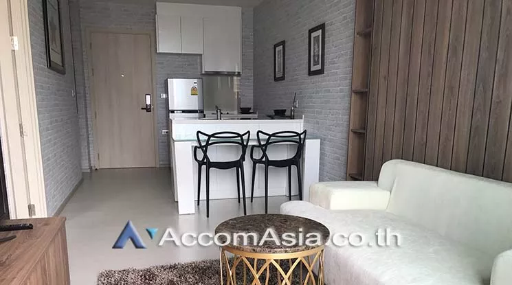 unit 1 Bedroom  Condominium For Rent in Sukhumvit, Bangkok  near BTS Ekkamai (AA20017)
