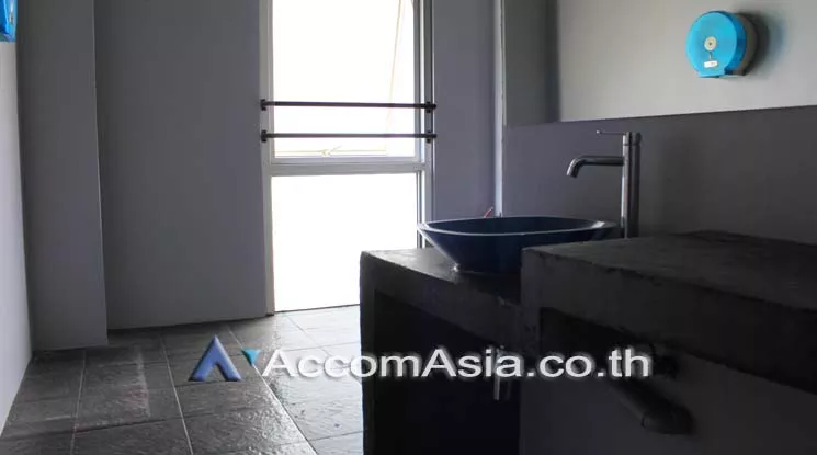 7  Retail / Showroom For Rent in Sukhumvit ,Bangkok BTS Thong Lo at Piman 49 AA20041