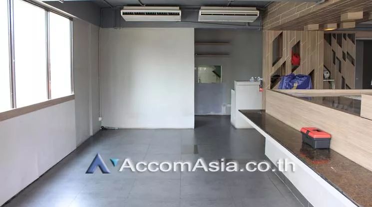  2  Retail / Showroom For Rent in Sukhumvit ,Bangkok BTS Thong Lo at Piman 49 AA20042