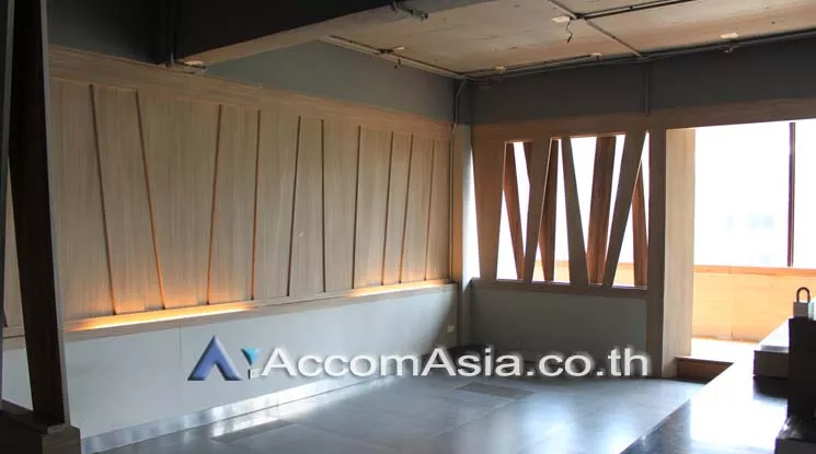  Retail / showroom For Rent in Sukhumvit, Bangkok  near BTS Thong Lo (AA20042)