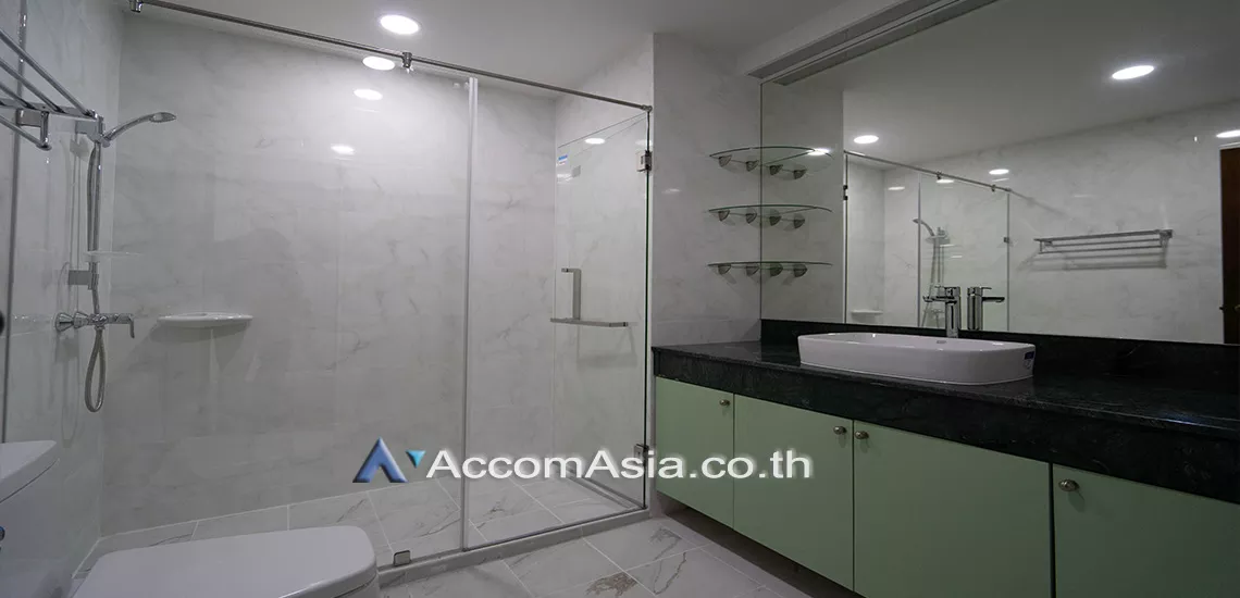 11  3 br Apartment For Rent in Sukhumvit ,Bangkok BTS Asok - MRT Sukhumvit at Family-Friendly 360 SQ.M. Residence Near Terminal 21 AA20054