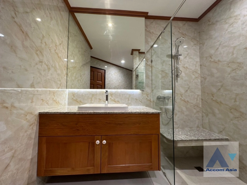 28  3 br Condominium for rent and sale in Sukhumvit ,Bangkok BTS Phrom Phong at Ruamsuk Condominium 2121001