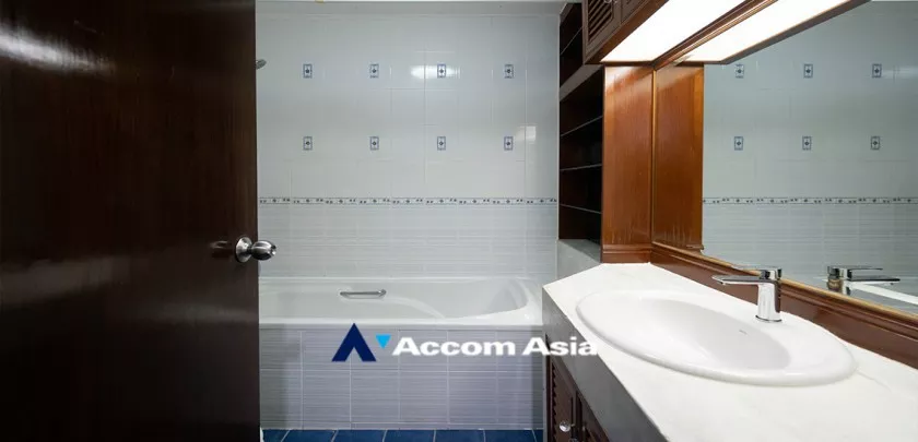 11  3 br Apartment For Rent in Sukhumvit ,Bangkok BTS Phrom Phong at The comfortable low rise residence 1029801
