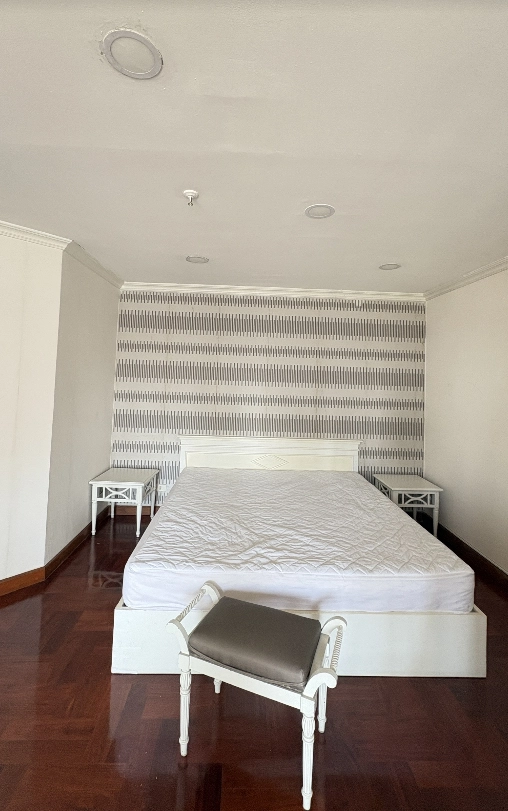4  3 br Condominium For Rent in Sukhumvit ,Bangkok BTS Thong Lo at Fifty Fifth Tower AA20070
