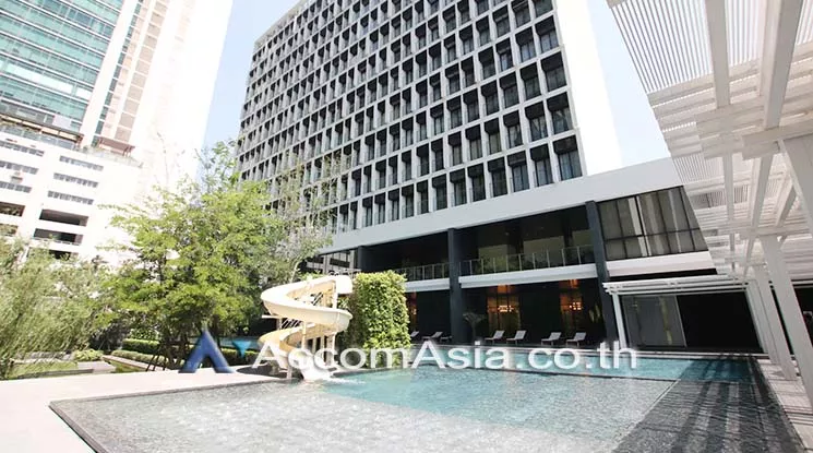  1 Bedroom  Condominium For Rent in Ploenchit, Bangkok  near BTS Ploenchit (AA20074)