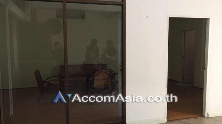  1  House For Rent in Sukhumvit ,Bangkok BTS Ekkamai AA20078
