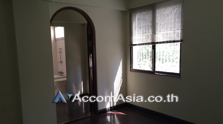 4  House For Rent in Sukhumvit ,Bangkok BTS Ekkamai AA20078