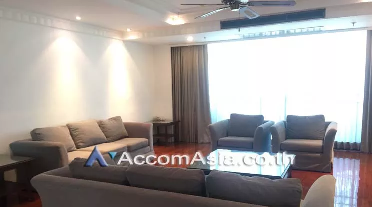 unit 3 Bedrooms  Apartment For Rent in Sukhumvit, Bangkok  near BTS Nana (AA20086)