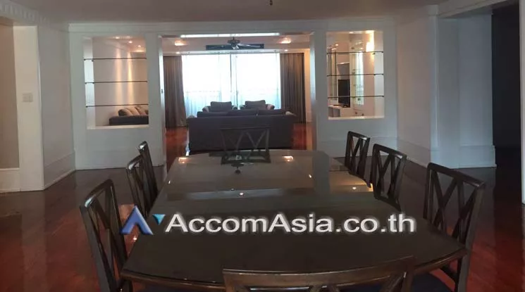 unit 3 Bedrooms  Apartment For Rent in Sukhumvit, Bangkok  near BTS Nana (AA20086)