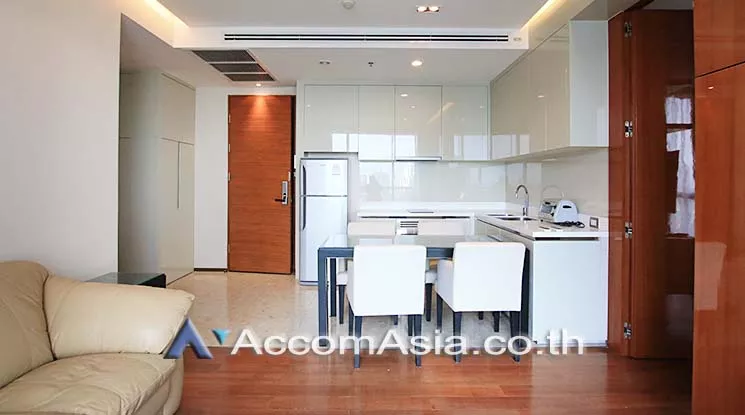 unit 2 Bedrooms  Condominium For Rent in Sukhumvit, Bangkok  near BTS Phrom Phong (AA20088)