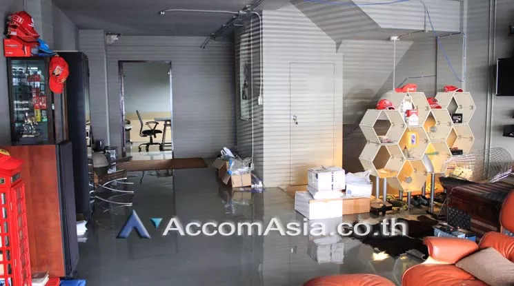  Park Avenue Townhouse  for Rent BTS Ekkamai in Sukhumvit Bangkok