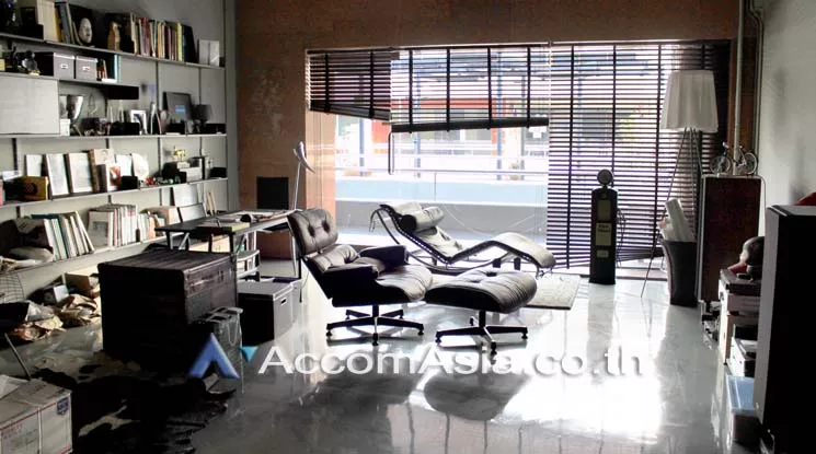 unit Townhouse For Rent in Sukhumvit, Bangkok  near BTS Ekkamai (AA20092)