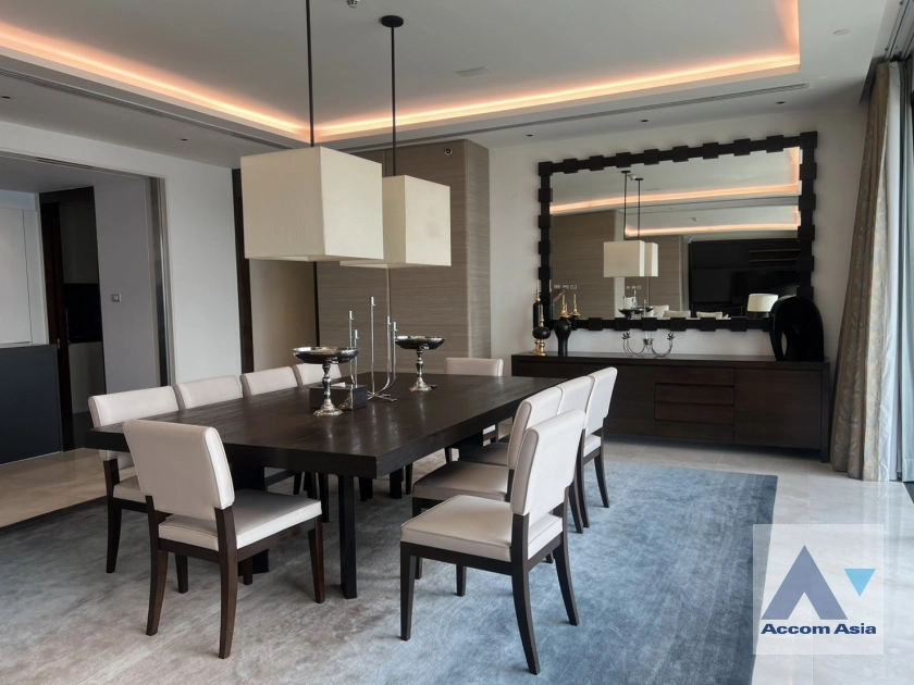 4  3 br Condominium For Rent in Ploenchit ,Bangkok BTS Ratchadamri at The St. Regis Bangkok (Residences) AA20094