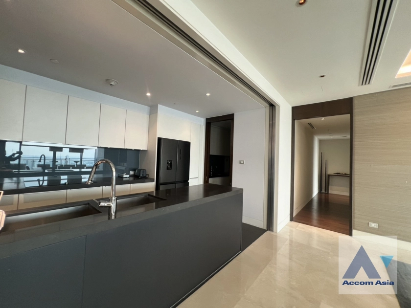 6  3 br Condominium For Rent in Ploenchit ,Bangkok BTS Ratchadamri at The St. Regis Bangkok (Residences) AA20094