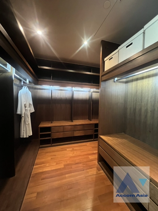 13  3 br Condominium For Rent in Ploenchit ,Bangkok BTS Ratchadamri at The St. Regis Bangkok (Residences) AA20094