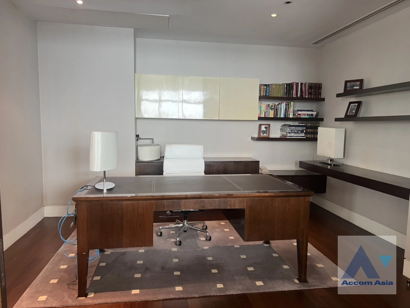 7  3 br Condominium For Rent in Ploenchit ,Bangkok BTS Ratchadamri at The St. Regis Bangkok (Residences) AA20094