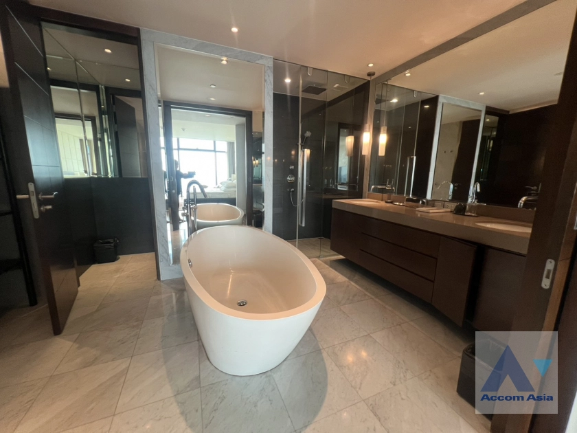 15  3 br Condominium For Rent in Ploenchit ,Bangkok BTS Ratchadamri at The St. Regis Bangkok (Residences) AA20094