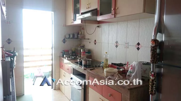 unit 2 Bedrooms  Condominium For Sale in Charoen Nakhon, Bangkok  near BTS Krung Thon Buri (AA20098)