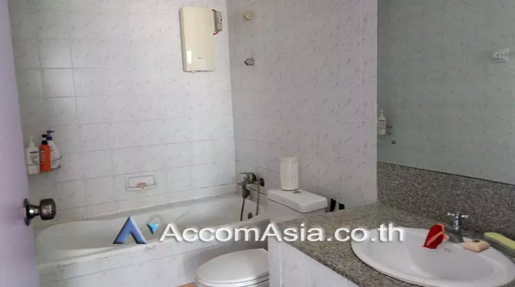 7  2 br Condominium For Sale in Charoen Nakhon ,Bangkok BTS Krung Thon Buri at Master View Executive Place AA20098