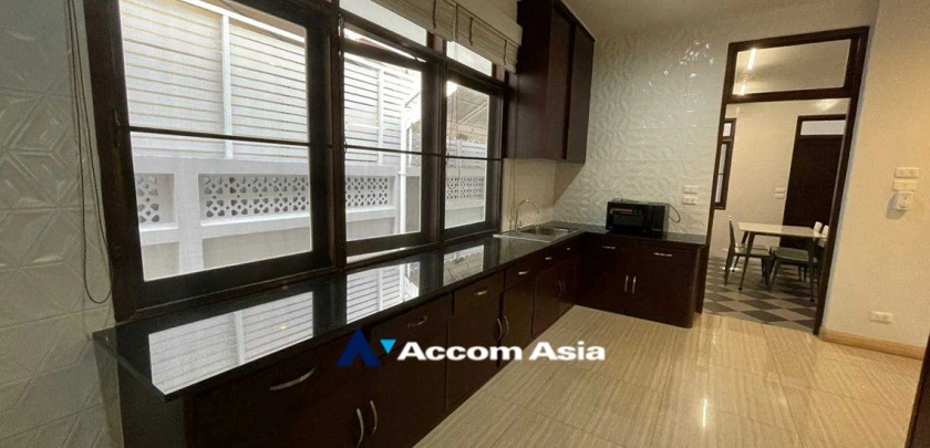 8  3 br House For Rent in Sukhumvit ,Bangkok BTS Nana AA20114