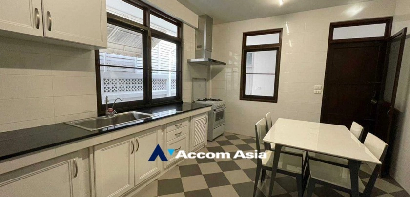 7  3 br House For Rent in Sukhumvit ,Bangkok BTS Nana AA20114