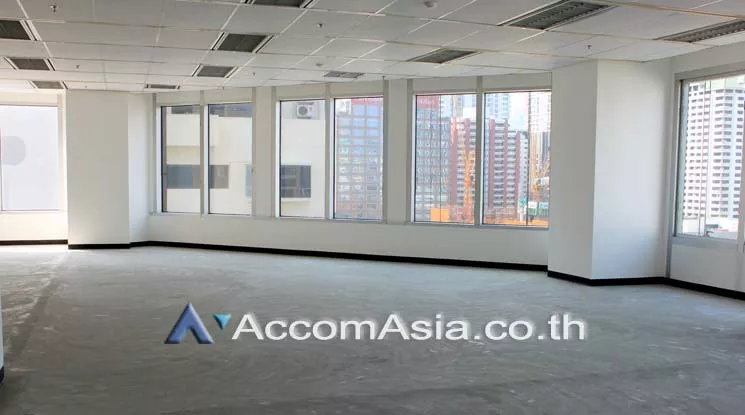 unit Office space For Rent in Ploenchit, Bangkok  near BTS Chitlom (AA20118)