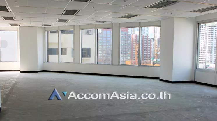 2  Office Space For Rent in Ploenchit ,Bangkok BTS Chitlom at Mercury Tower AA20118