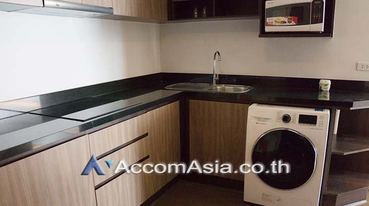 unit 2 Bedrooms  Condominium For Rent in Sukhumvit, Bangkok  near BTS Ploenchit (AA20122)