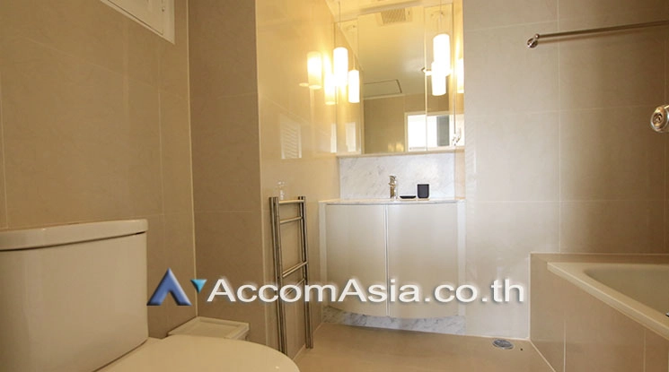 11  2 br Condominium For Rent in Sukhumvit ,Bangkok BTS Nana at Lake Green AA20136