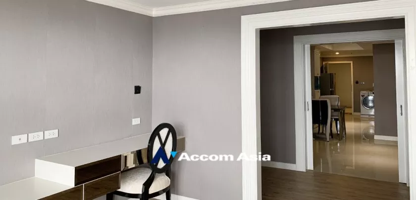 9  1 br Condominium for rent and sale in Silom ,Bangkok BTS Surasak at Nusa State Tower AA20137