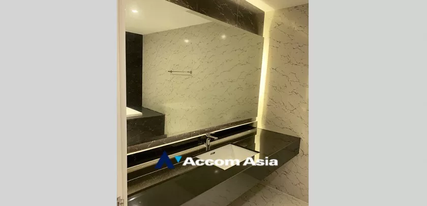 8  1 br Condominium for rent and sale in Silom ,Bangkok BTS Surasak at Nusa State Tower AA20137