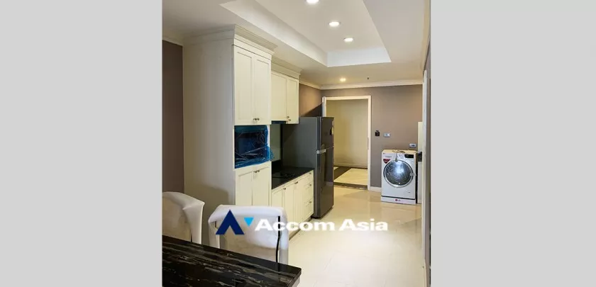  1 Bedroom  Condominium For Rent & Sale in Silom, Bangkok  near BTS Surasak (AA20137)