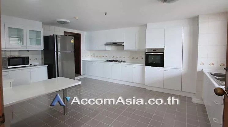 Pet friendly |  3 Bedrooms  Apartment For Rent in Sukhumvit, Bangkok  near BTS Thong Lo (AA20142)