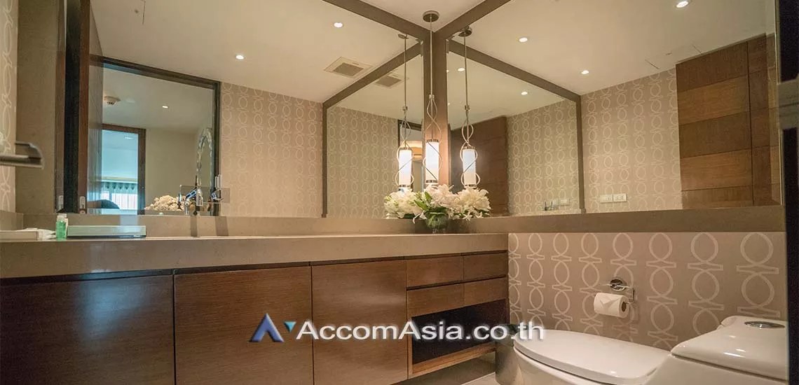 17  4 br Condominium For Rent in Ploenchit ,Bangkok BTS Ratchadamri at The Residences at The St. Regis Bangkok AA20144