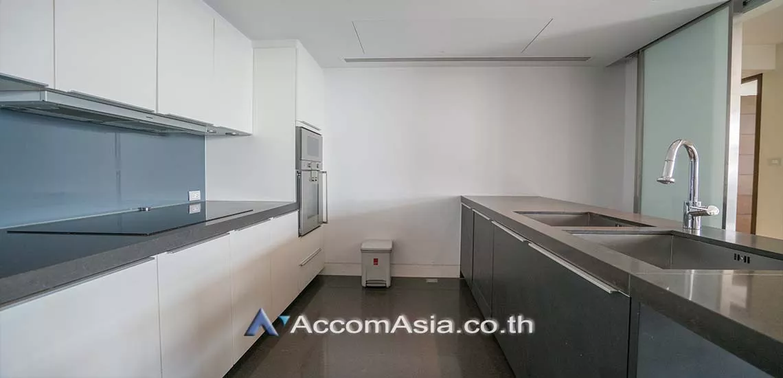 6  4 br Condominium For Rent in Ploenchit ,Bangkok BTS Ratchadamri at The St. Regis Bangkok (Residences) AA20144