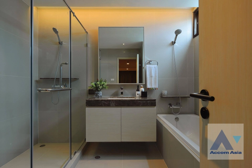 8  2 br Apartment for rent and sale in Sukhumvit ,Bangkok BTS Phrom Phong at High-Rise Serviced Apartment Near The Em District 2121201