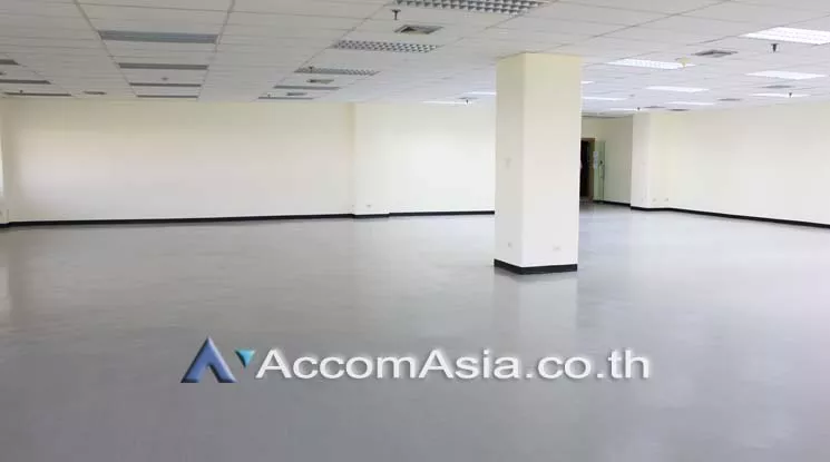  1  Office Space For Rent in Ploenchit ,Bangkok BTS Ratchadamri at Regent House Building AA20155