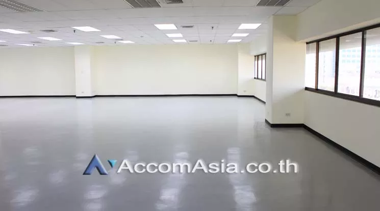 unit Office space For Rent in Ploenchit, Bangkok  near BTS Ratchadamri (AA20155)