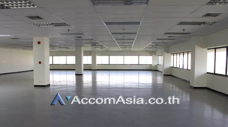  2  Office Space For Rent in Ploenchit ,Bangkok BTS Ratchadamri at Regent House Building AA20160