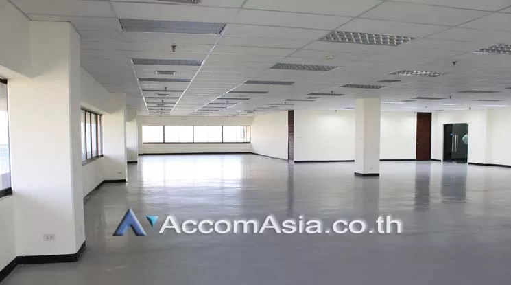  1  Office Space For Rent in Ploenchit ,Bangkok BTS Ratchadamri at Regent House Building AA20160