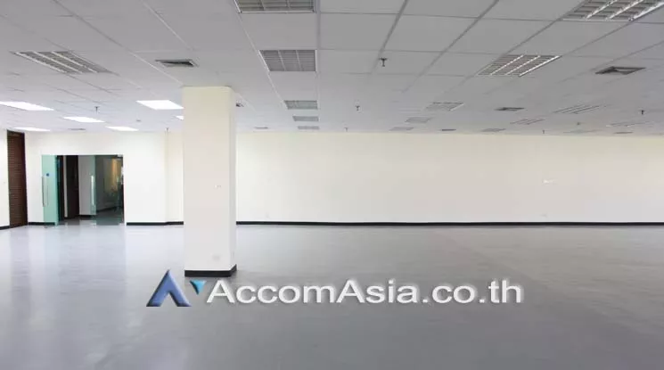 5  Office Space For Rent in Ploenchit ,Bangkok BTS Ratchadamri at Regent House Building AA20160