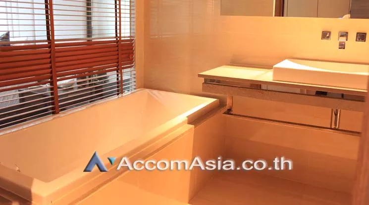 6  1 br Apartment For Rent in Sukhumvit ,Bangkok BTS Ekkamai at Quality Time with Family AA20176