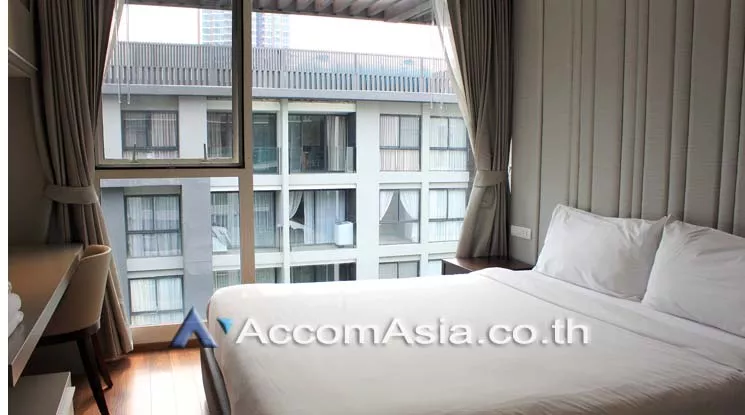  1 Bedroom  Apartment For Rent in Sukhumvit, Bangkok  near BTS Ekkamai (AA20177)