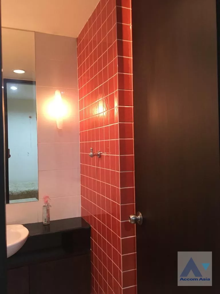 20  3 br Condominium For Rent in Sukhumvit ,Bangkok BTS Asok - MRT Sukhumvit at CitiSmart Sukhumvit 18 2121401