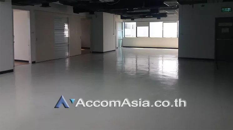  SM tower Office space  for Rent BTS Sanam Pao in Phaholyothin Bangkok