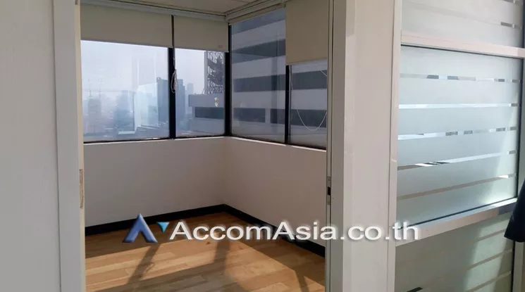 unit Office space For Rent in Phaholyothin, Bangkok  near BTS Sanam Pao (AA20187)