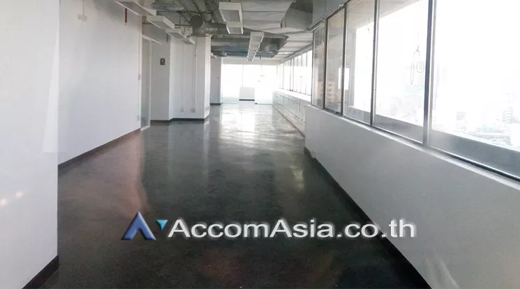  SM tower Office space  for Rent BTS Sanam Pao in Phaholyothin Bangkok