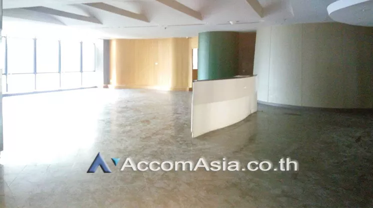  2  Office Space For Rent in Phaholyothin ,Bangkok BTS Sanam Pao at SM tower AA20191